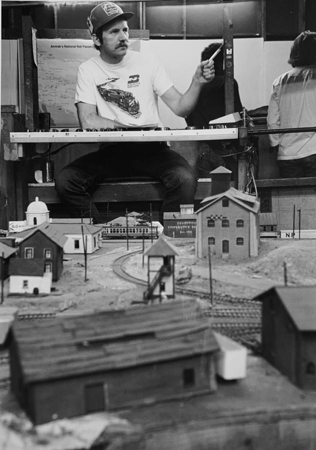 ebmes__group1__ho_scale__rick_blake__of_oakland_.1980_s_dan_smith..jpeg